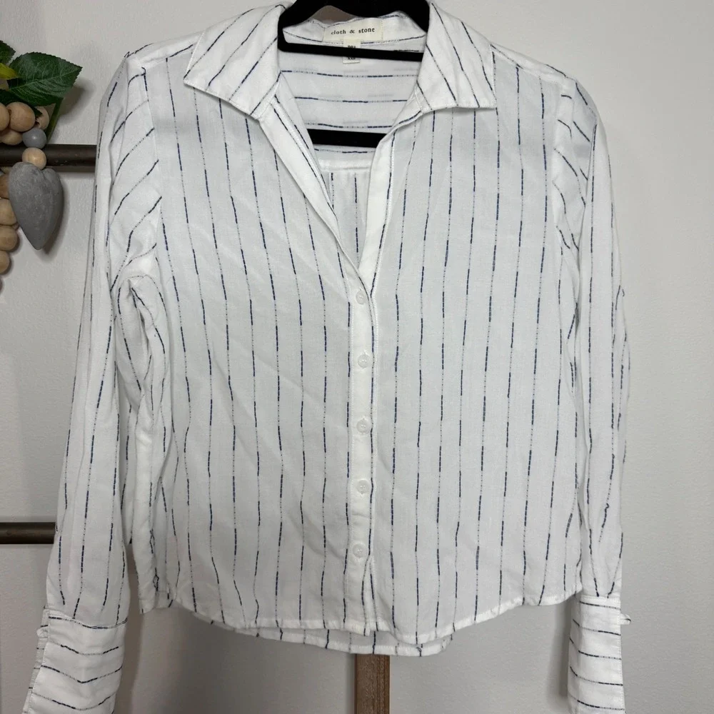 Cloth and Stone Long Sleeve Button Down Casual Sheer Shirt Size XXS - Picture 3 of 9